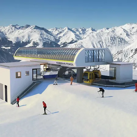 Spacious Near Area In Apartment