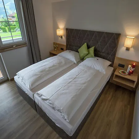 Apartment Spacious Near Area In