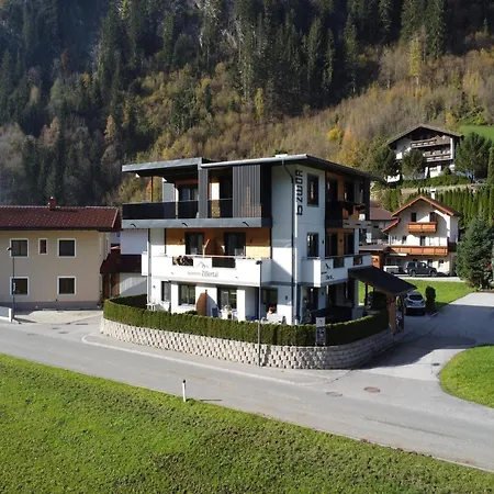 Spacious Near Area In Apartmán *