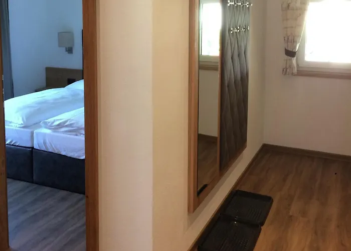 Spacious Near Area In *