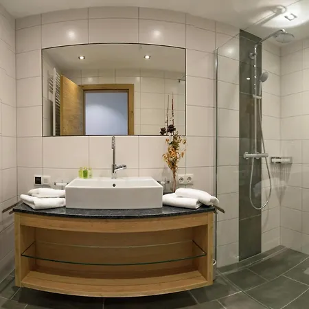 Spacious Near Area In Appartement *