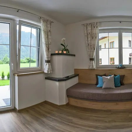 Spacious Near Area In Appartement